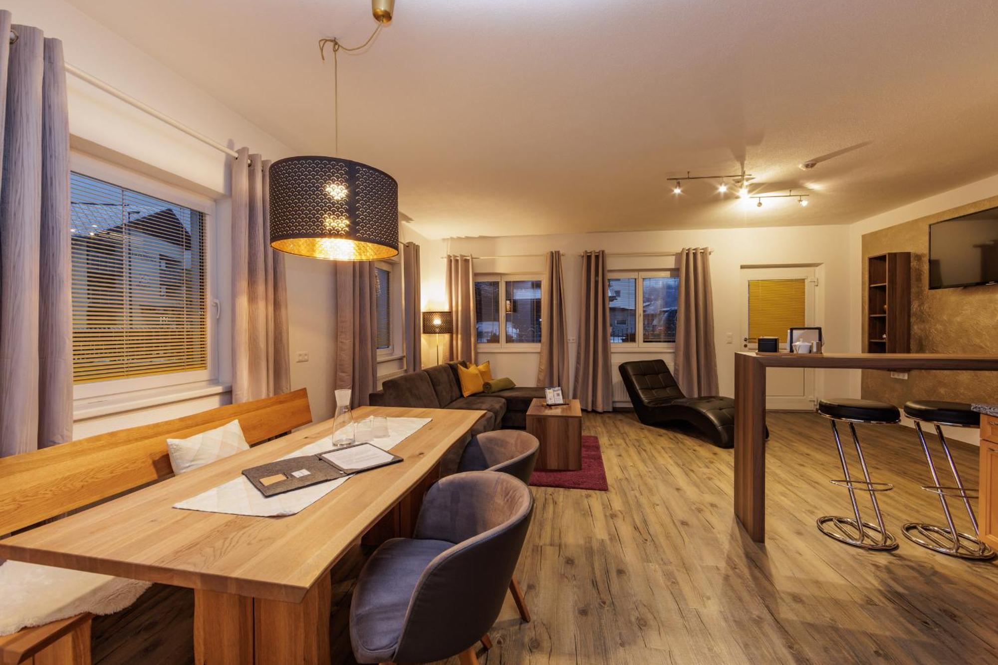 Apartmenthaus Goldeck Ried im Oberinntal Eksteriør billede