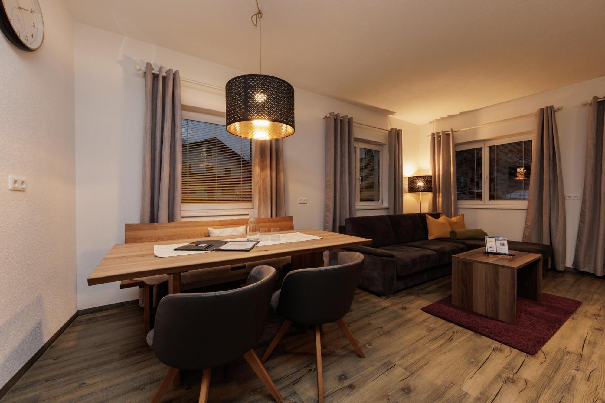 Apartmenthaus Goldeck Ried im Oberinntal Eksteriør billede