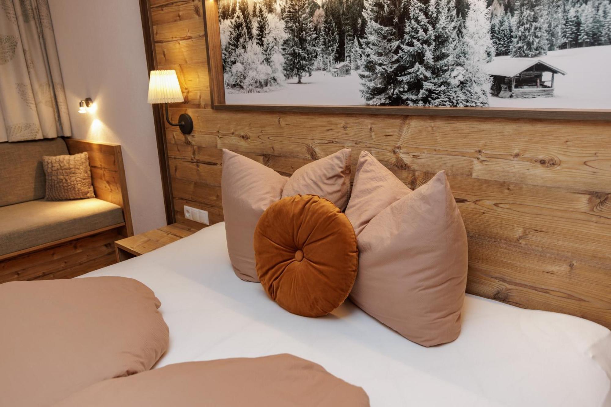Apartmenthaus Goldeck Ried im Oberinntal Eksteriør billede