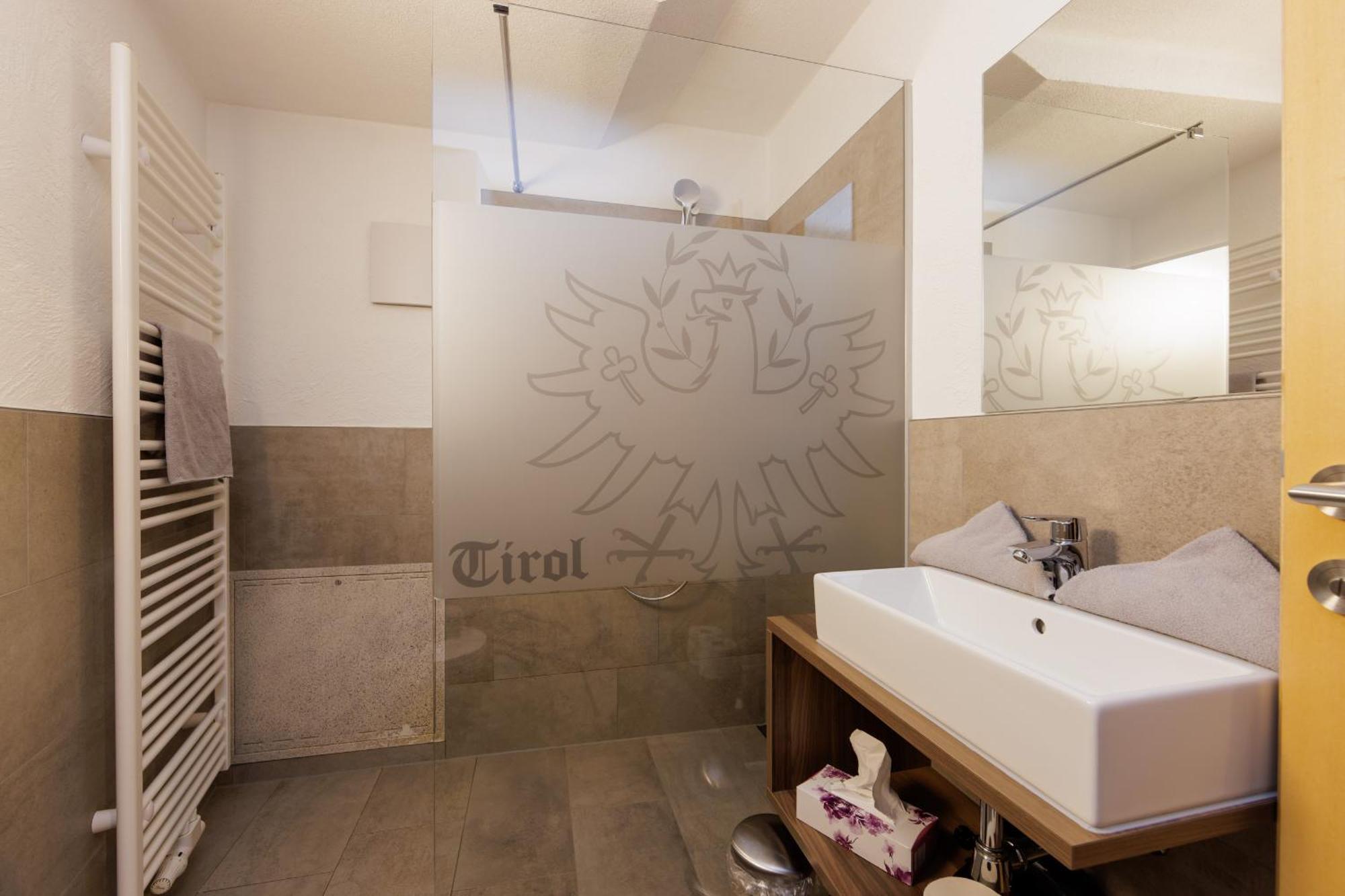 Apartmenthaus Goldeck Ried im Oberinntal Eksteriør billede