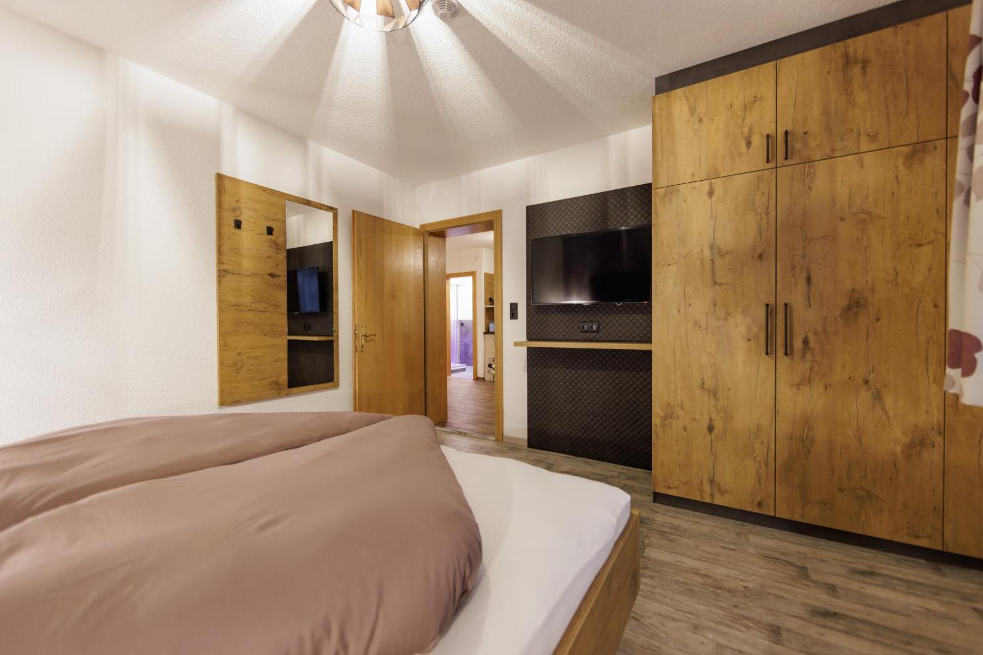Apartmenthaus Goldeck Ried im Oberinntal Eksteriør billede